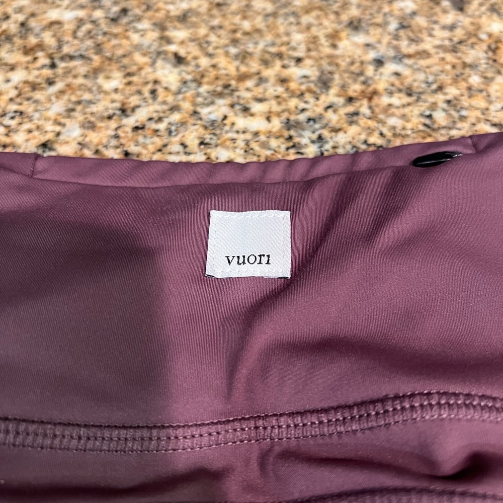 Vuori  Athletic xs leggings